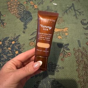 Danessa Myricks Yummy Skin Tint shade 5